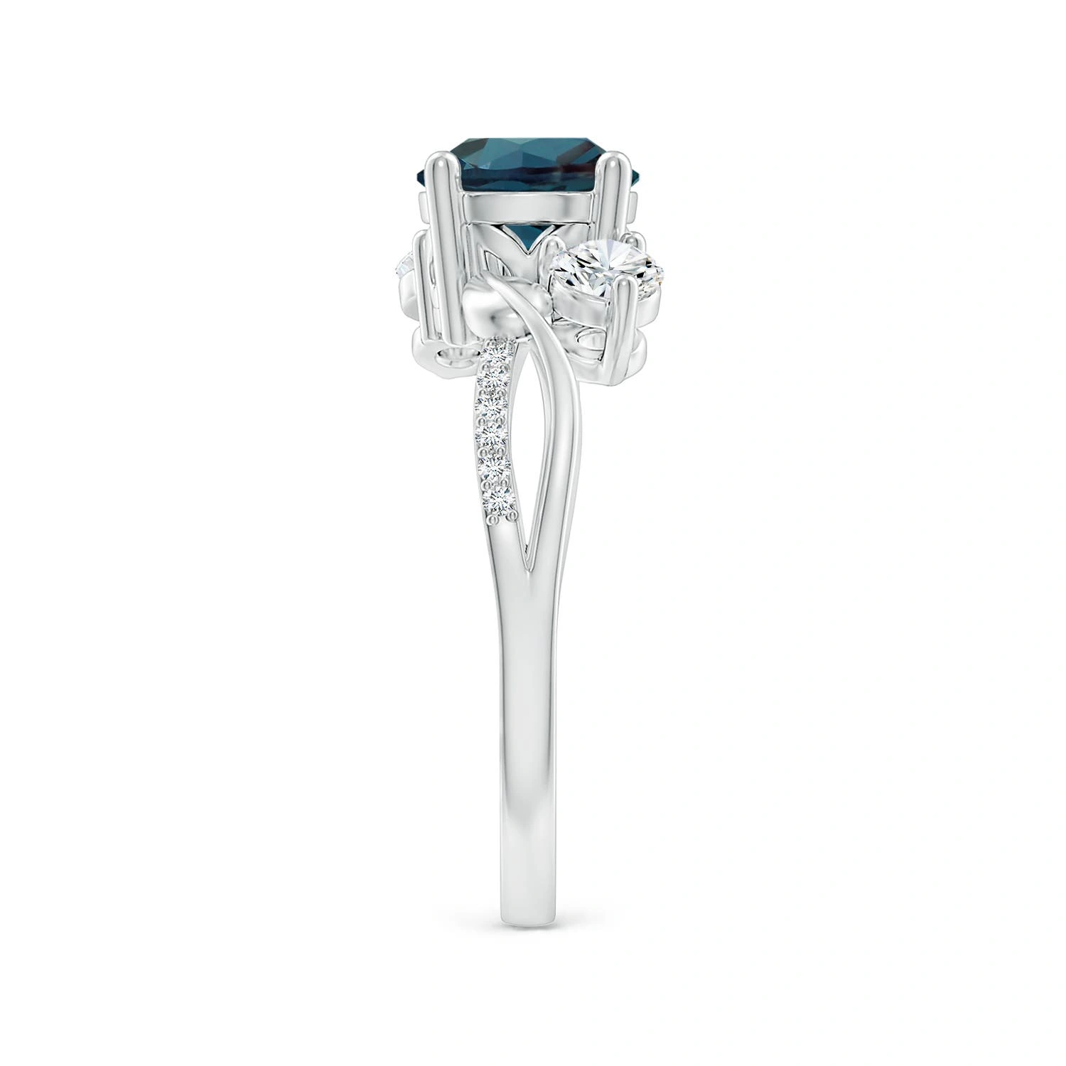 Round Lab-Grown Alexandrite Three-Stone Twisted Vine Ring detail