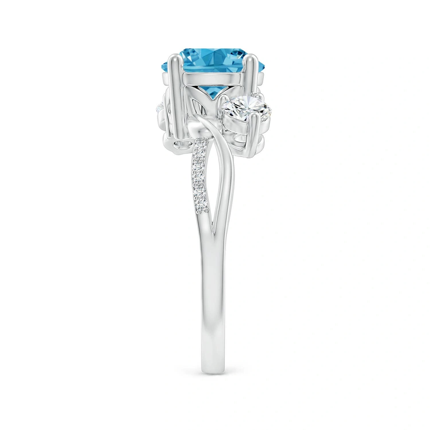 Round Lab-Grown Blue Diamond Three-Stone Twisted Vine Ring detail