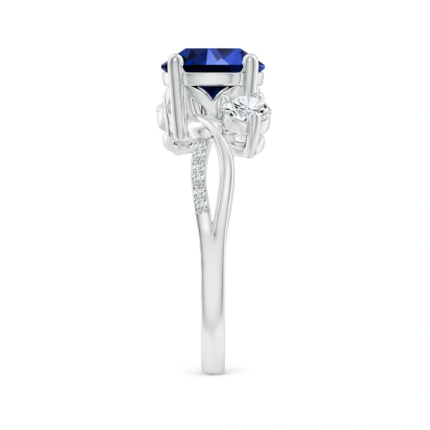 Round Lab-Grown Sapphire Three-Stone Twisted Vine Ring detail